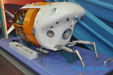 我国首台六千米水下机器人“潜龙一号”研发成功(图1) 3