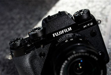 富士正式发布无反相机X-T2：性能彪悍价格高昂