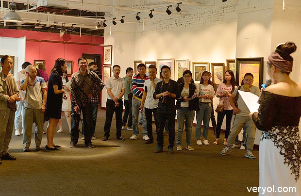 _DSC7386.jpg “与君微醺”川黔画家茅台写生展开幕(图2)
