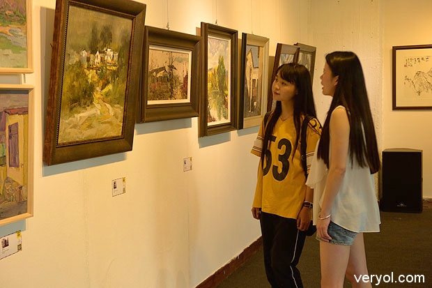 _DSC7609.jpg “与君微醺”川黔画家茅台写生展开幕(图14)