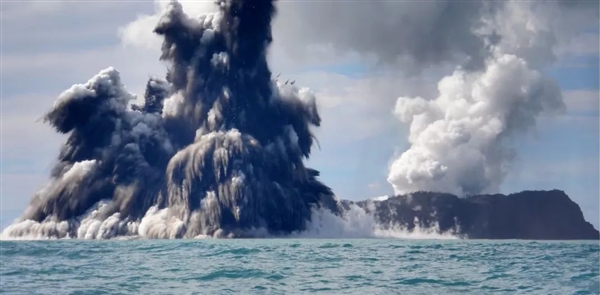 为什么海底火山不会被海水浇灭？