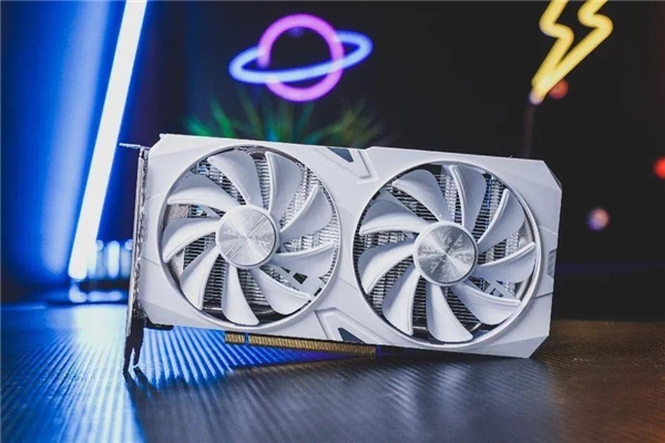 高刷稳赢！耕升 GeForce RTX 4060 踏雪带领玩家开启竞技新纪元！(图1)