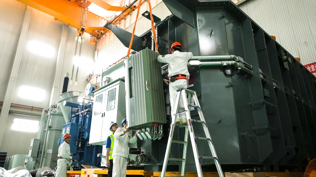 德国MR携手华鹏完成意大利ENEL储能项目产品交付，潮向清洁能源储能新未来(图3)