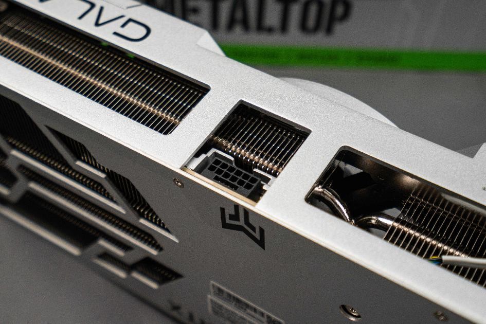性能超凡入圣，影驰 GeForce RTX 4080 SUPER 金属大师评测(图9)