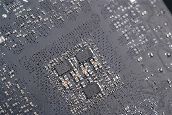 纯白高颜值！耕升RTX 4070 Ti星极皓月OC图赏