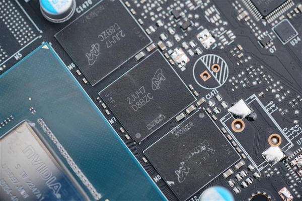纯白高颜值！耕升RTX 4070 Ti星极皓月OC图赏