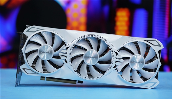 纯白高颜值！耕升RTX 4070 Ti星极皓月OC图赏