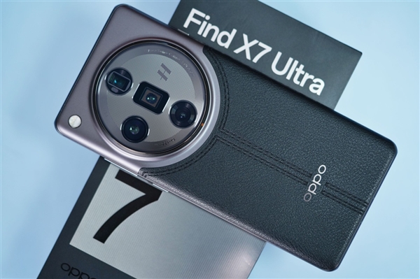 首款骁龙8 Gen3双潜望手机！OPPO Find X7 Ultra图赏