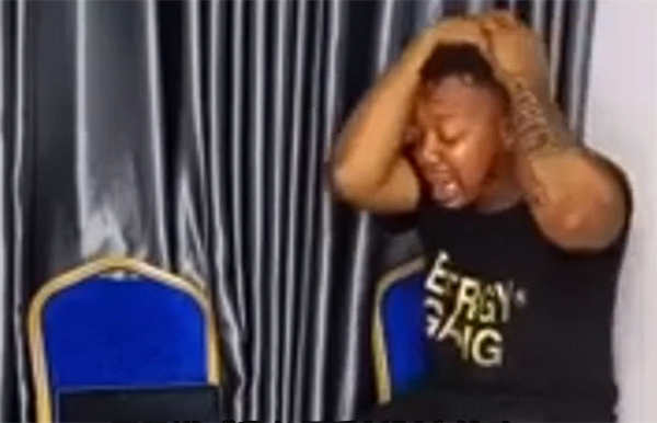 为挑战吉尼斯世界纪录！尼日利亚男子连哭7天致短暂失明