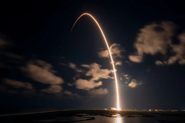 SpaceX今年平均3.9天一发！已发射800吨载荷