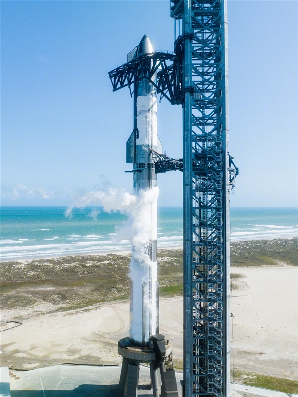 为“登陆火星”做好准备！SpaceX已造出近400台地表最强火箭发动机