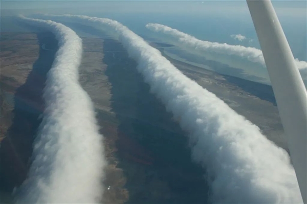 在太空看地球啥样？这些图 保证你没见过！