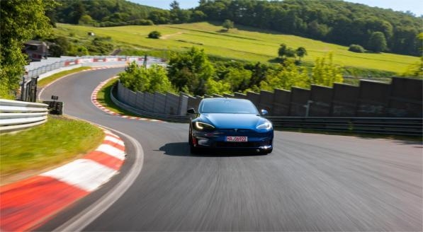 纽北最速量产电动车诞生！特斯拉Model S Plaid刷新最快圈速：领先保时捷8秒