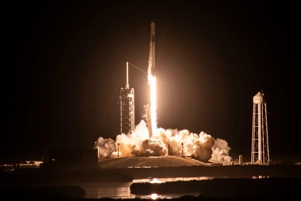 马斯克的SpaceX有多能打：发射卫星占全球总量87%！