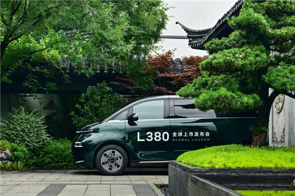 “陆地空客”争夺MPV霸主地位 LEVC翼真L380有多强(图5)