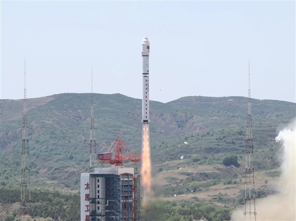 民营卫星俯拍四川盆地：中国两项唯一的天府之国