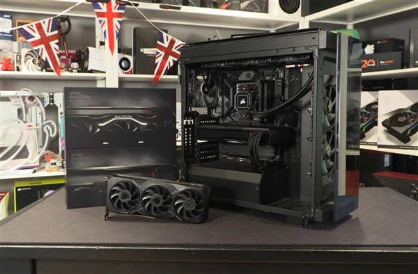 AMD RX 7900 XTX/XT首发开箱！RTX 4090/4080面前真是“小弟”