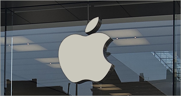 苹果展示新专利：iPhone摄像头凸起问题有救了