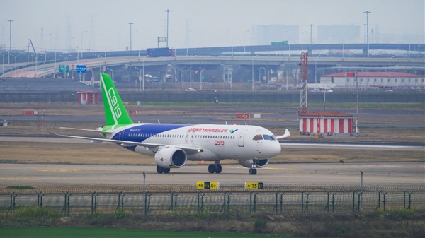 国产飞机C919、ARJ21逛遍东南亚五国：终于回家了！
