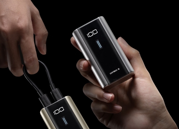 酷态科推出6号超级电能块充电宝：正面比银行卡还小 自带双C口