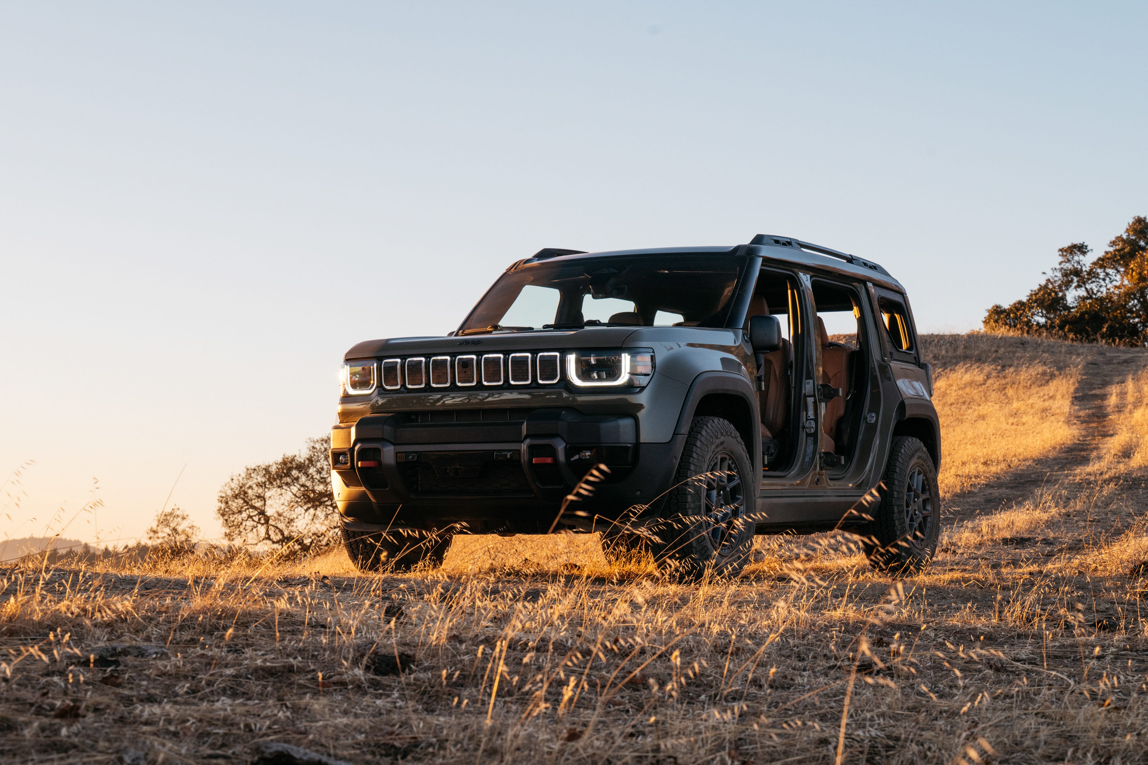 Jeep全新纯电硬派SUV Recon首发，外观全角度首曝