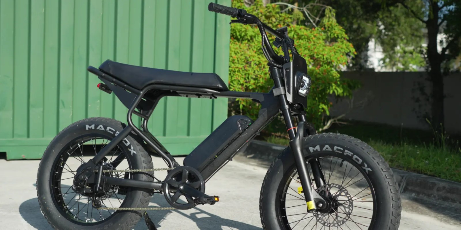Macfox X1S电动自行车评测：披着摩托外衣的合法街车