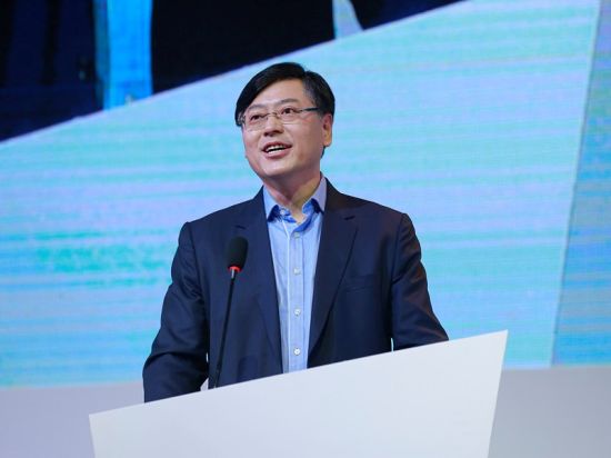联想集团董事长兼CEO杨元庆在2014中国企业领袖年会上发表演讲