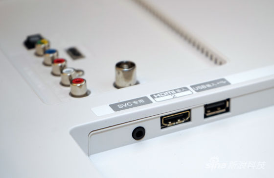 LG电视配智能盒子 低价版客厅娱乐终端体验(图5) LG 49LF5400液晶电视接口展示