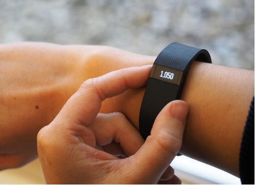 Fitbit Charge手环依然会导致皮肤过敏