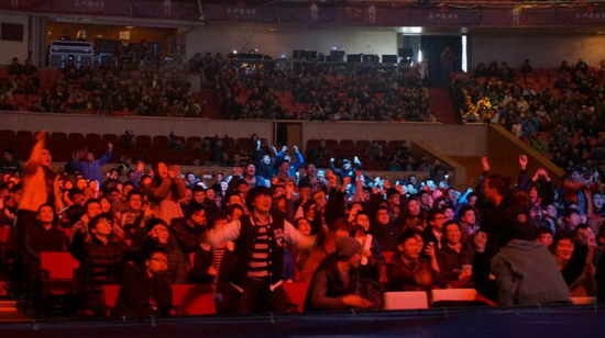 依托新媒体 三星曲面显示器“先手”助阵DOTA2亚洲邀请赛(图5) 依托新媒体 三星曲面显示器“先手”助阵DOTA2亚洲邀请赛(图5)