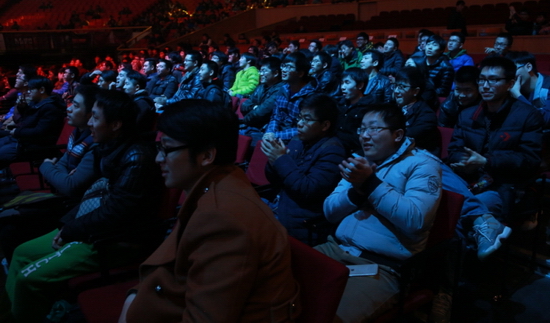 依托新媒体 三星曲面显示器“先手”助阵DOTA2亚洲邀请赛(图11) 依托新媒体 三星曲面显示器“先手”助阵DOTA2亚洲邀请赛(图11)