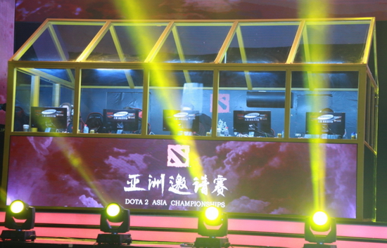 依托新媒体 三星曲面显示器“先手”助阵DOTA2亚洲邀请赛(图12) 依托新媒体 三星曲面显示器“先手”助阵DOTA2亚洲邀请赛(图12)