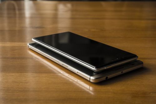 nubia Z9/Z9 Plus新谍照曝光 无边框设计将于明日发布(图1) 01