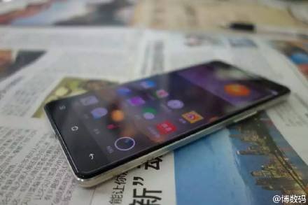 这是真的!OPPO无边框手机真机谍照再度曝光(图3) 03