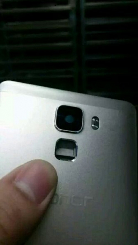 荣耀7真机和后盖谍照曝光 金属机身+指纹识别(图4) 04