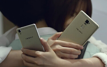 原来是对“双子星” OPPO R7/R7 Plus亮相《跑男》TVC(图1)