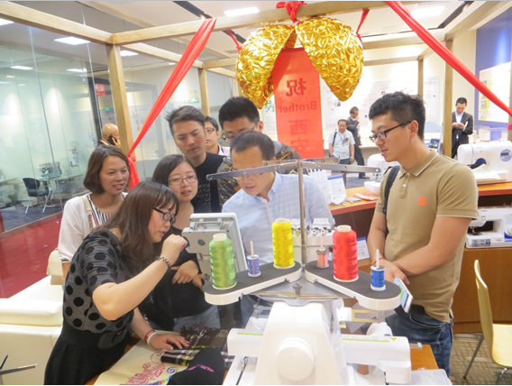 Brother西安展示厅全新登场 ---拉开兄弟(中国)十周年纪念活动帷幕(图4) 1