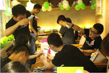 全国15城热力联动 OPPO R7品鉴会粉丝高呼买买买(图3) 3