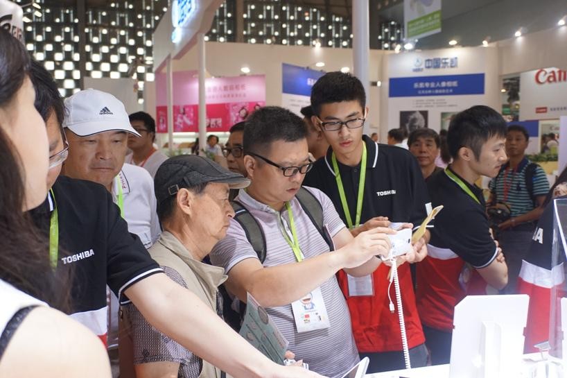 让专业存储融入品质生活 东芝存储重磅亮相上海P&I 2015(图5) 让专业存储融入品质生活 东芝存储重磅亮相上海P&I 2015(图5)