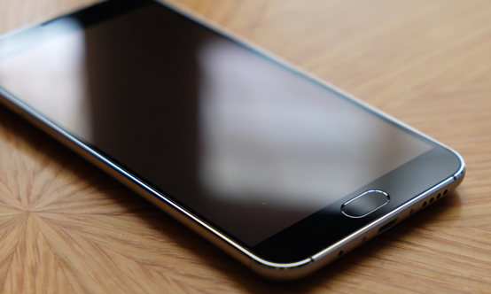 堪比iPhone 6上市 魅族MX5首发场面火爆(图3) 堪比iPhone 6上市 魅族MX5首发场面火爆(图3)