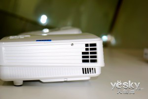 3000流明宽屏商务投影机 现场对比评测其一(图5) 3000流明宽屏商务投影机 现场对比评测其一(图5)