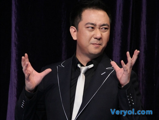 准相声演员王自健自曝做手机已有实质性进展(图1) ac828bcbc6812ce