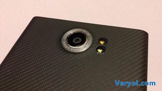 黑莓Venice保持原风格!实体全键盘妥妥的留着(图1) 3