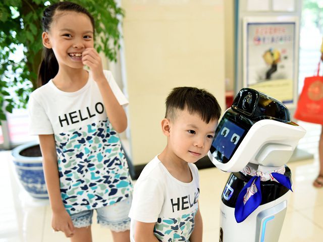 机器人正走向各行各业,未来人类将怎么活?(图2) 3