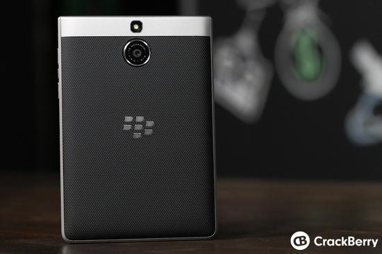 身不残志够坚!黑莓再发新机Passport Silver Edition(图2) 3