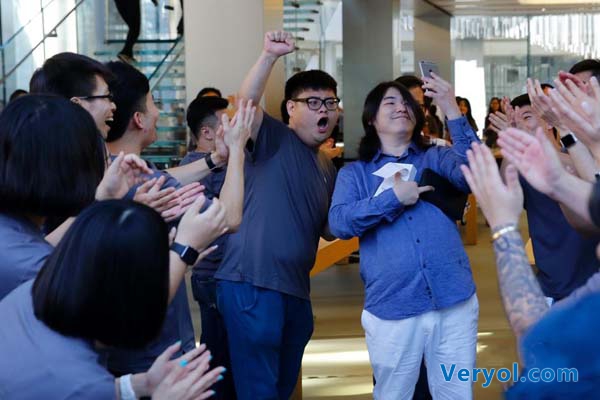 iPhone 6S/6S Plus备货充足 开售火爆场面不再(图1) 15