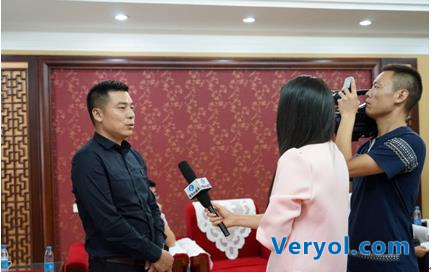 统帅阿里YunOS电视亮相郑州,引领电视业“互联网+产业”转型浪潮(图2) 统帅阿里YunOS电视亮相郑州,引领电视业“互联网+产业”转型浪潮