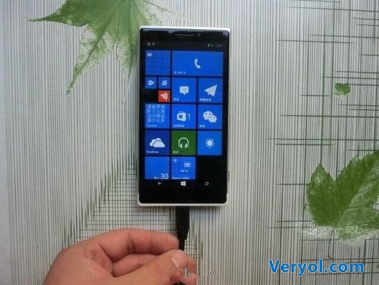 微软放弃Lumia 1030!渲染图再曝光留“念想” (图3) E13B3