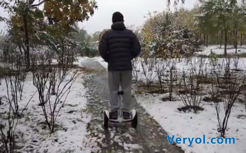 小米平衡车雪地撒野,力证不是花瓶(图2) 1