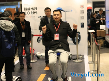 科技以人为本!爱尔威平衡车电动滑板车惊艳虎嗅F&M创新节(图4) 4